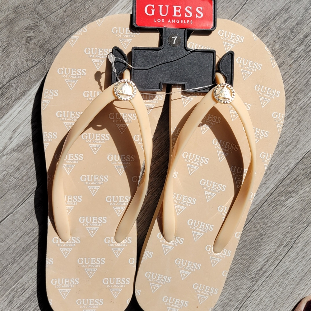 Guess womens size 7 Beige Flip Flops with rhinestone Detail - Picture 6 of 7